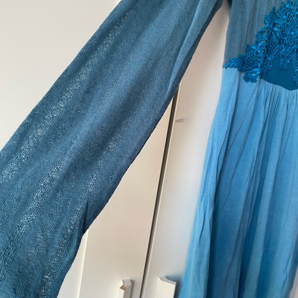 FREE PEOPLE Vintage Top Long Sleeve Keyhole Back front Lace Detail Size S - Picture 5 of 12